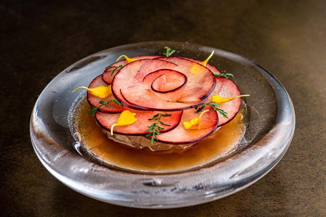 Hotel Pacai, Vilnius, A Member Of Design Hotels Exterior foto A dish at the restaurant