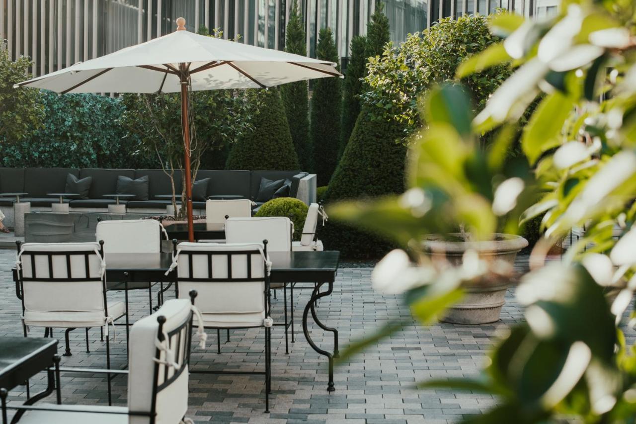 Hotel Pacai, Vilnius, A Member Of Design Hotels Exterior foto The terrace of the restaurant