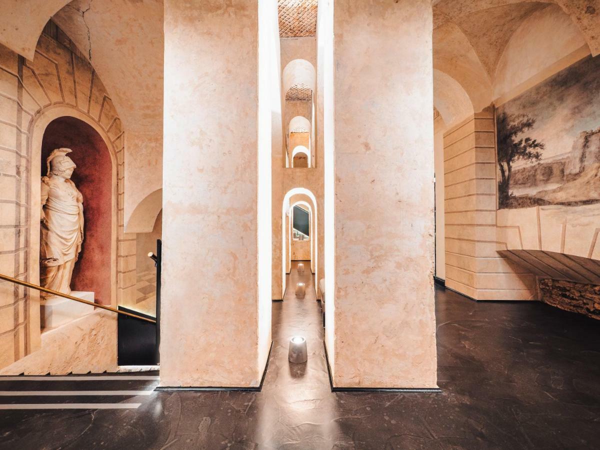 Hotel Pacai, Vilnius, A Member Of Design Hotels Exterior foto Interior of the museum