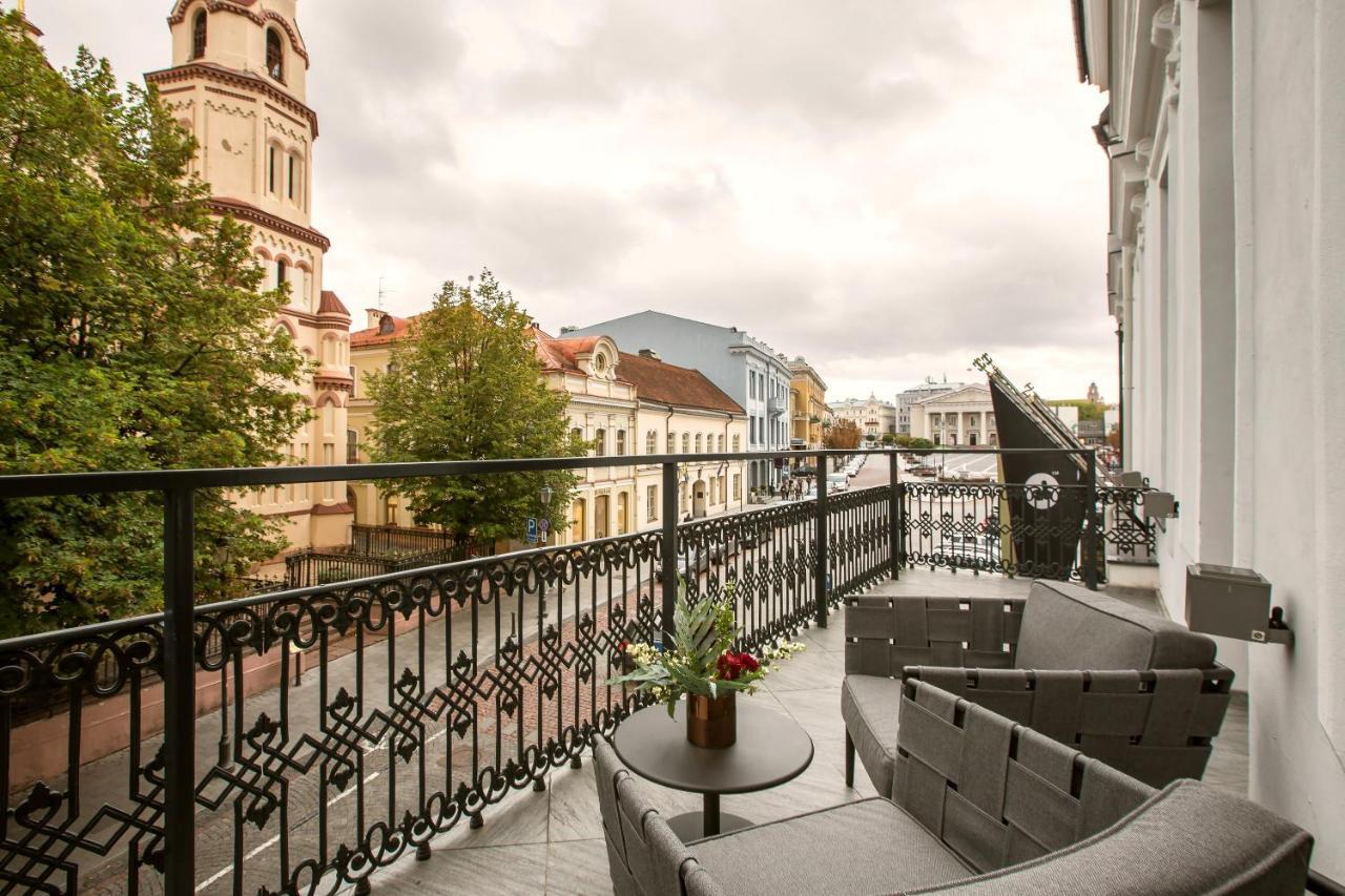 Hotel Pacai, Vilnius, A Member Of Design Hotels Exterior foto A balcony in Vilnius, Lithuania