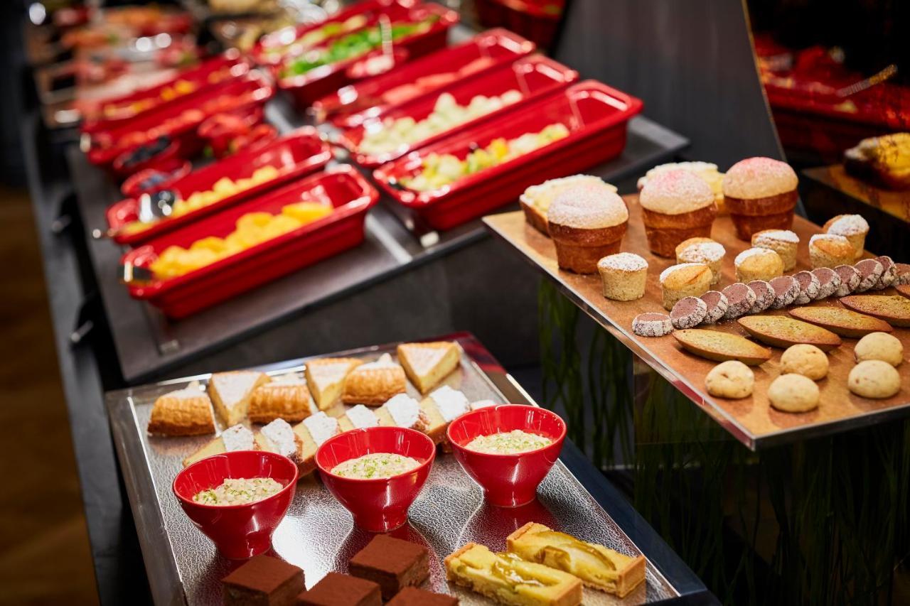 Hotel Pacai, Vilnius, A Member Of Design Hotels Exterior foto A buffet at a hotel